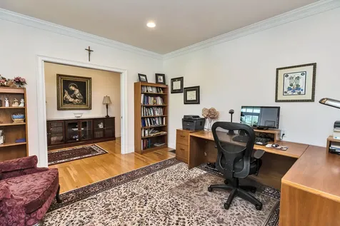 17 Hawthorne Drive Auburn NH 03032