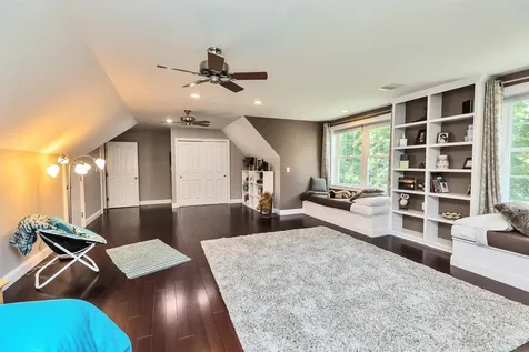 17 Hawthorne Drive Auburn NH 03032