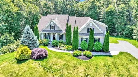 17 Hawthorne Drive Auburn NH 03032