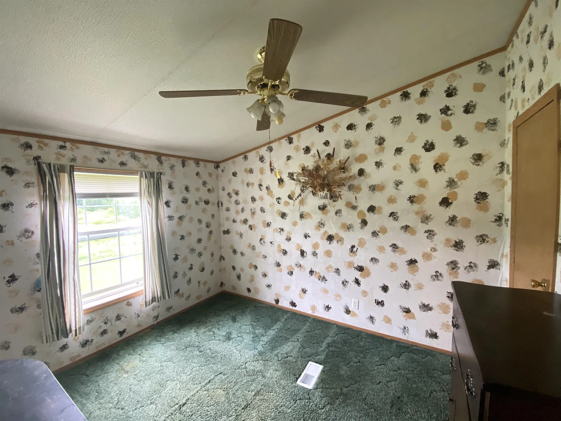 811 New Boston Road St. Johnsbury VT 05819