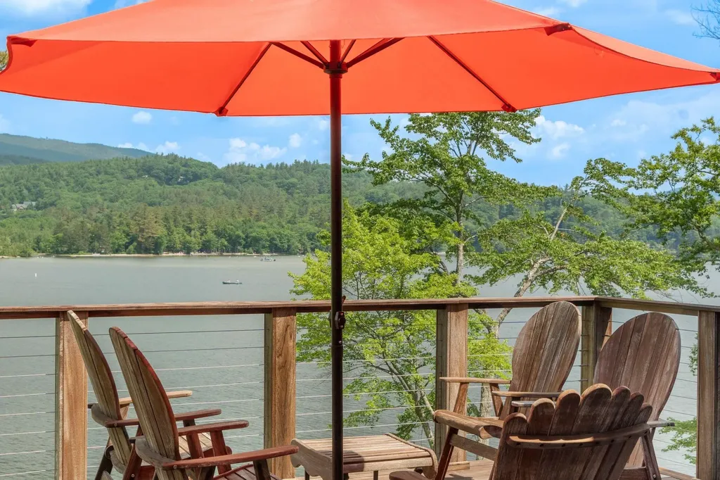 13 Rogers Ledge Drive Hebron NH 03241