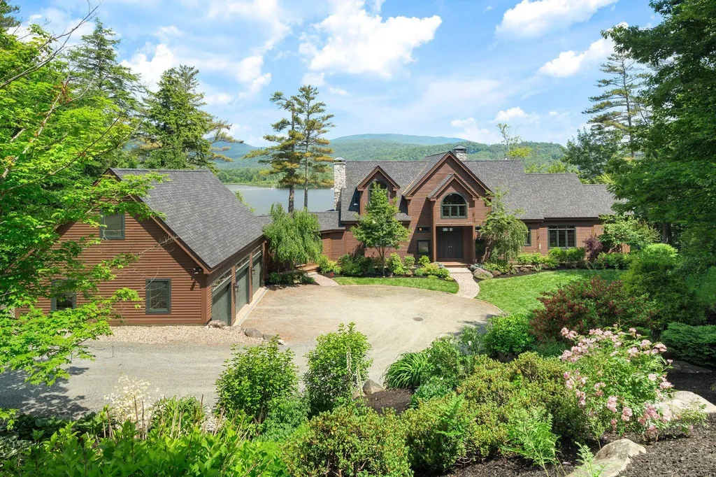 13 Rogers Ledge Drive Hebron NH 03241