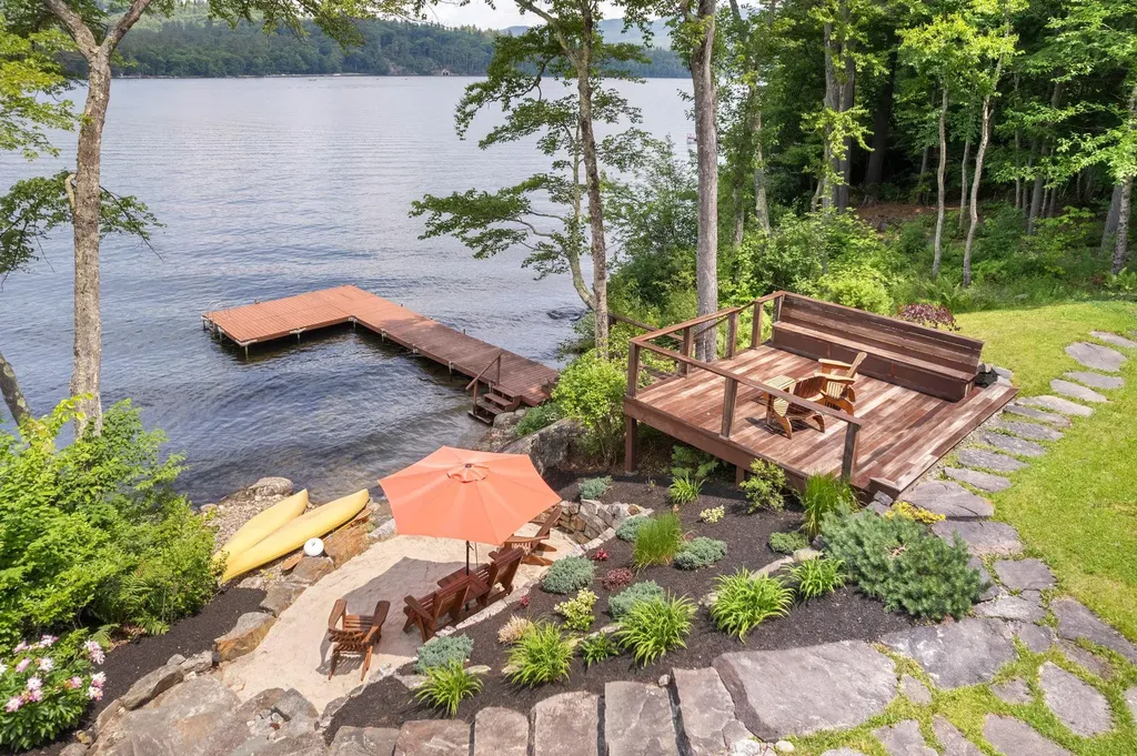 13 Rogers Ledge Drive Hebron NH 03241