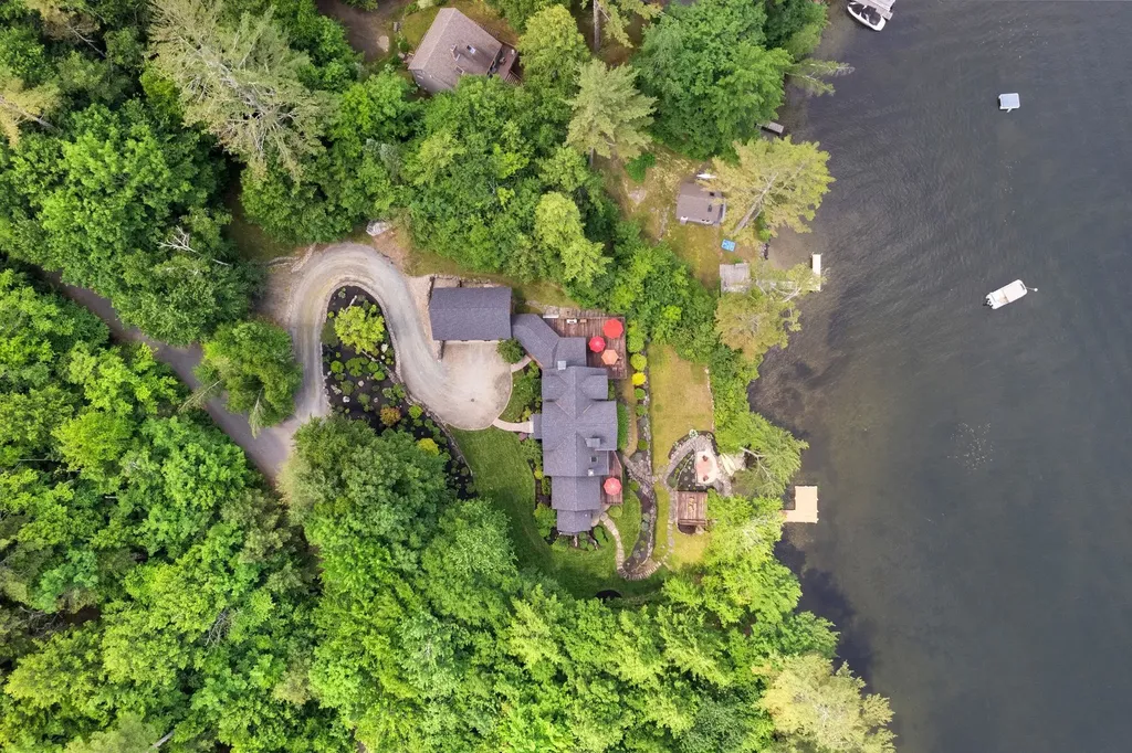 13 Rogers Ledge Drive Hebron NH 03241