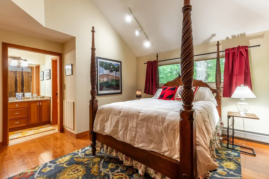 22 Old Ridge Road Winhall VT 05340