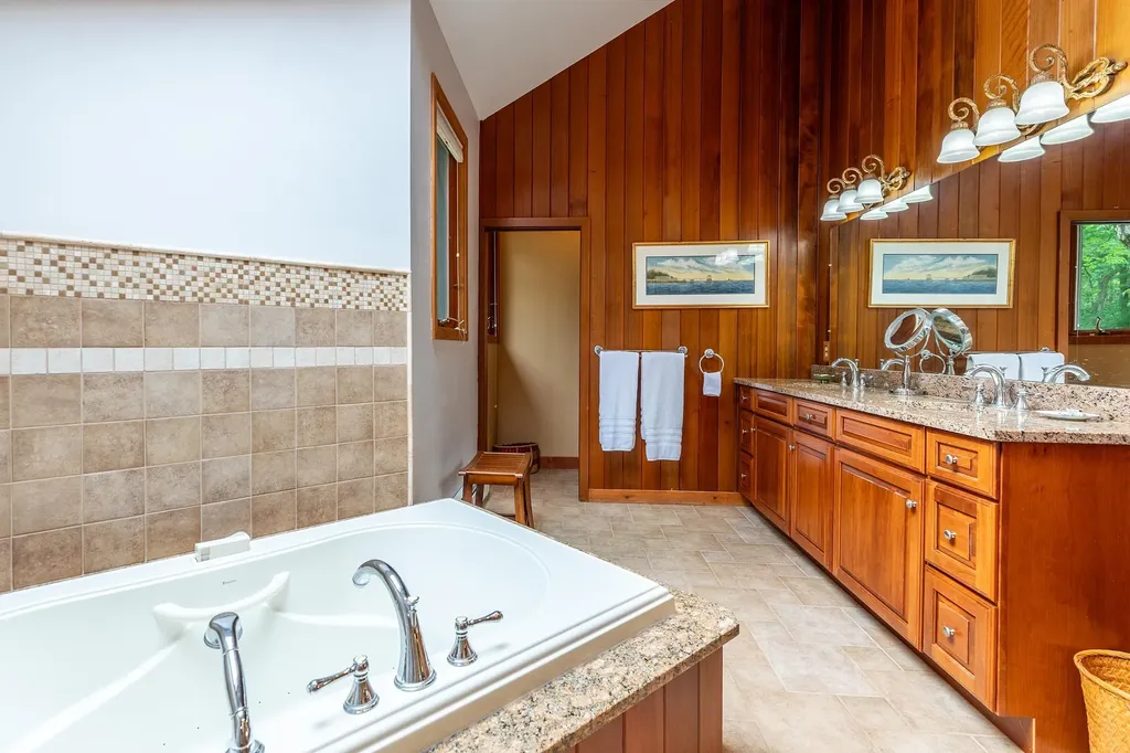 22 Old Ridge Road Winhall VT 05340