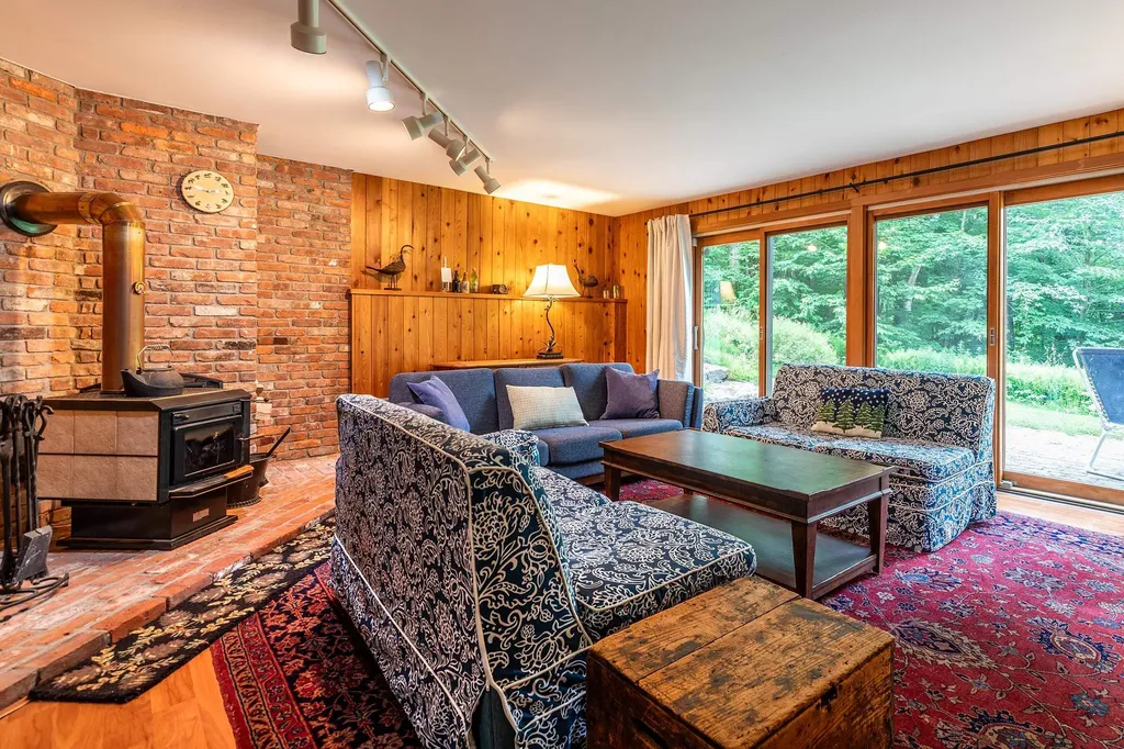 22 Old Ridge Road Winhall VT 05340