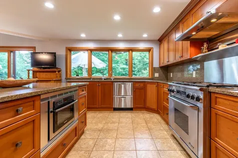 22 Old Ridge Road Winhall VT 05340