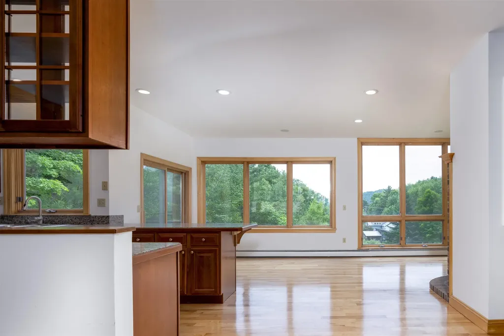 2359 Huntington Road Richmond VT 05477