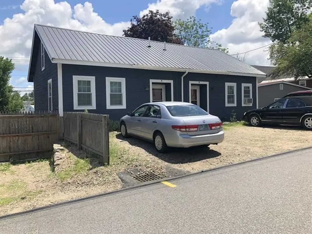 36 Mill Street Wolfeboro NH 03894