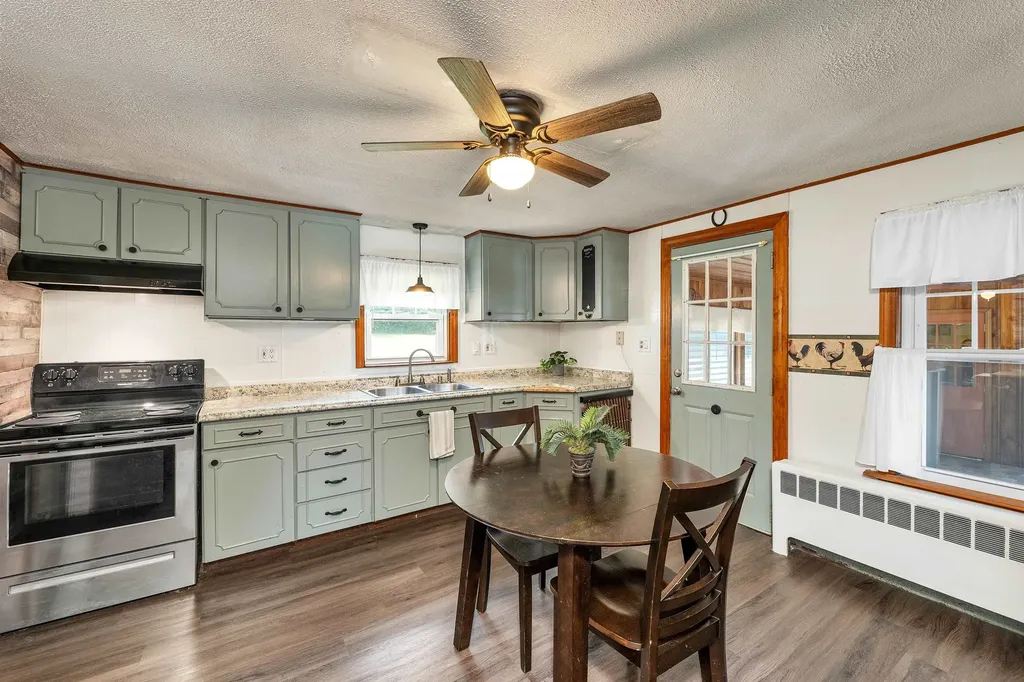 432 Mammoth Road Londonderry NH 03053