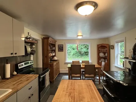 625 Western Avenue Brattleboro VT 05301