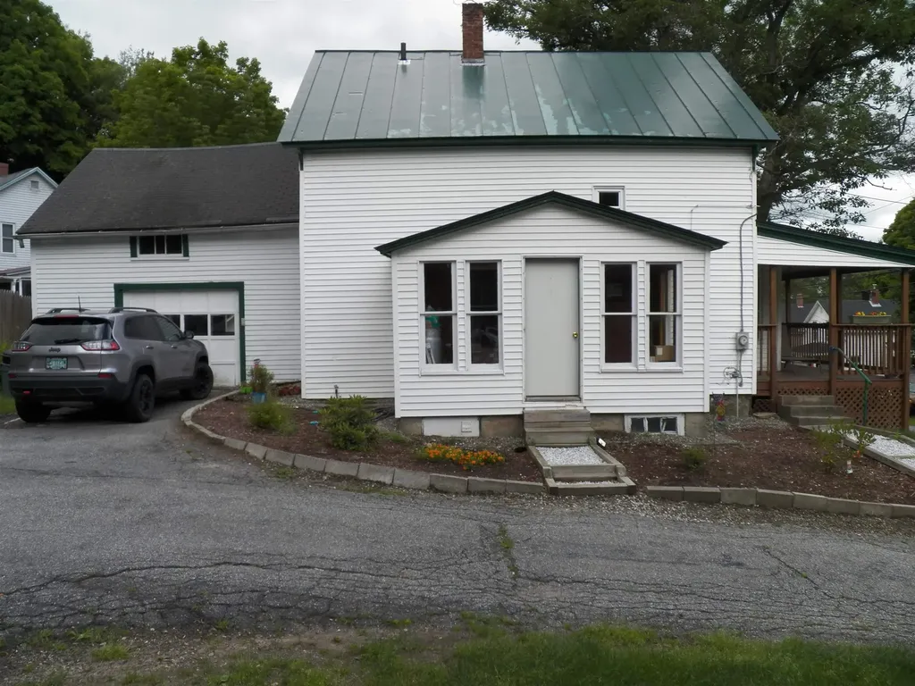 157 Maple Street Newport NH 03773