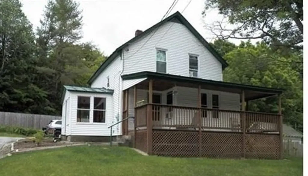 157 Maple Street Newport NH 03773