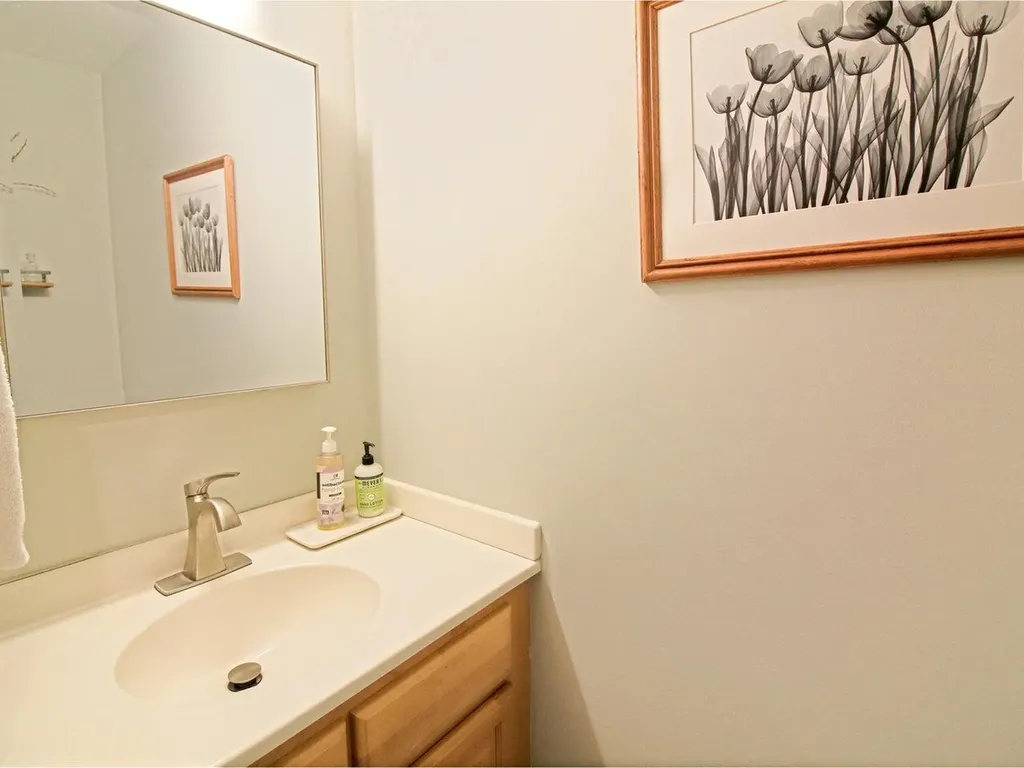 128 Indian Circle Colchester VT 05446