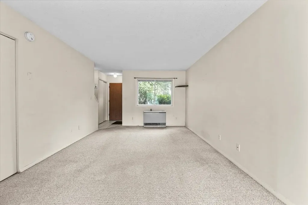 I8 Grandview Drive South Burlington VT 05403