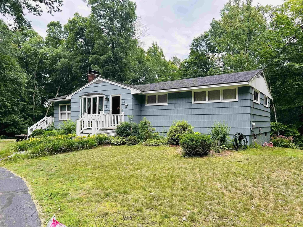 63 Keyes Hill Road Pelham NH 03076