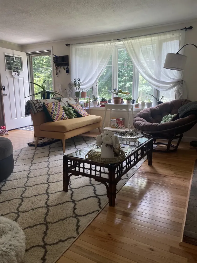 63 Keyes Hill Road Pelham NH 03076