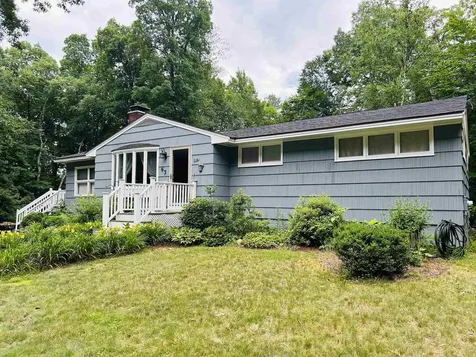 63 Keyes Hill Road Pelham NH 03076