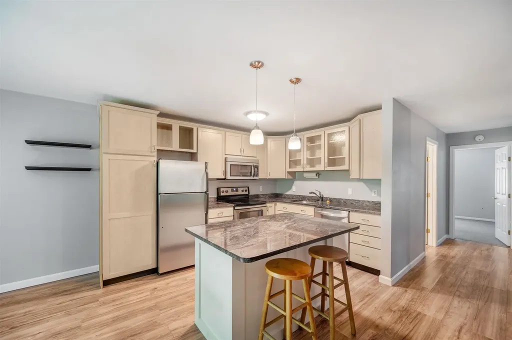 53 Bayberry Lane South Burlington VT 05403
