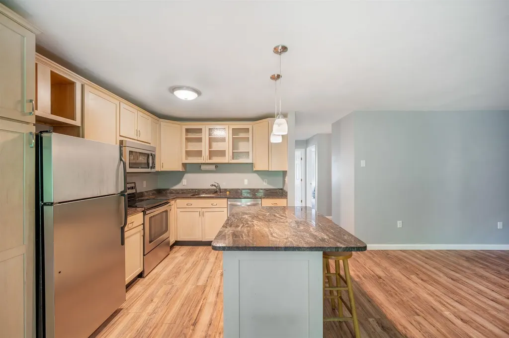 53 Bayberry Lane South Burlington VT 05403