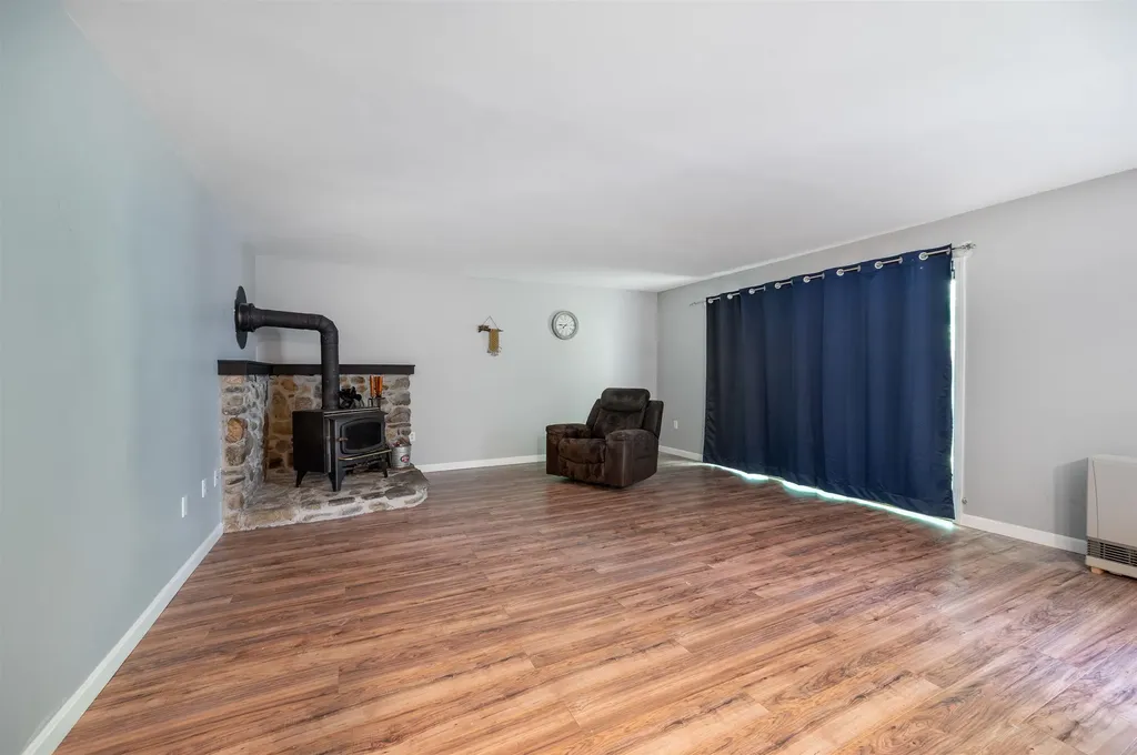 53 Bayberry Lane South Burlington VT 05403