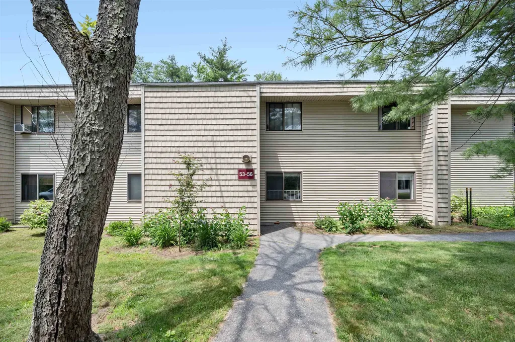 53 Bayberry Lane South Burlington VT 05403