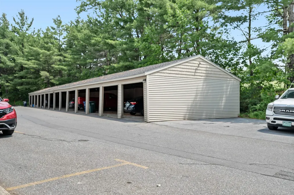 53 Bayberry Lane South Burlington VT 05403