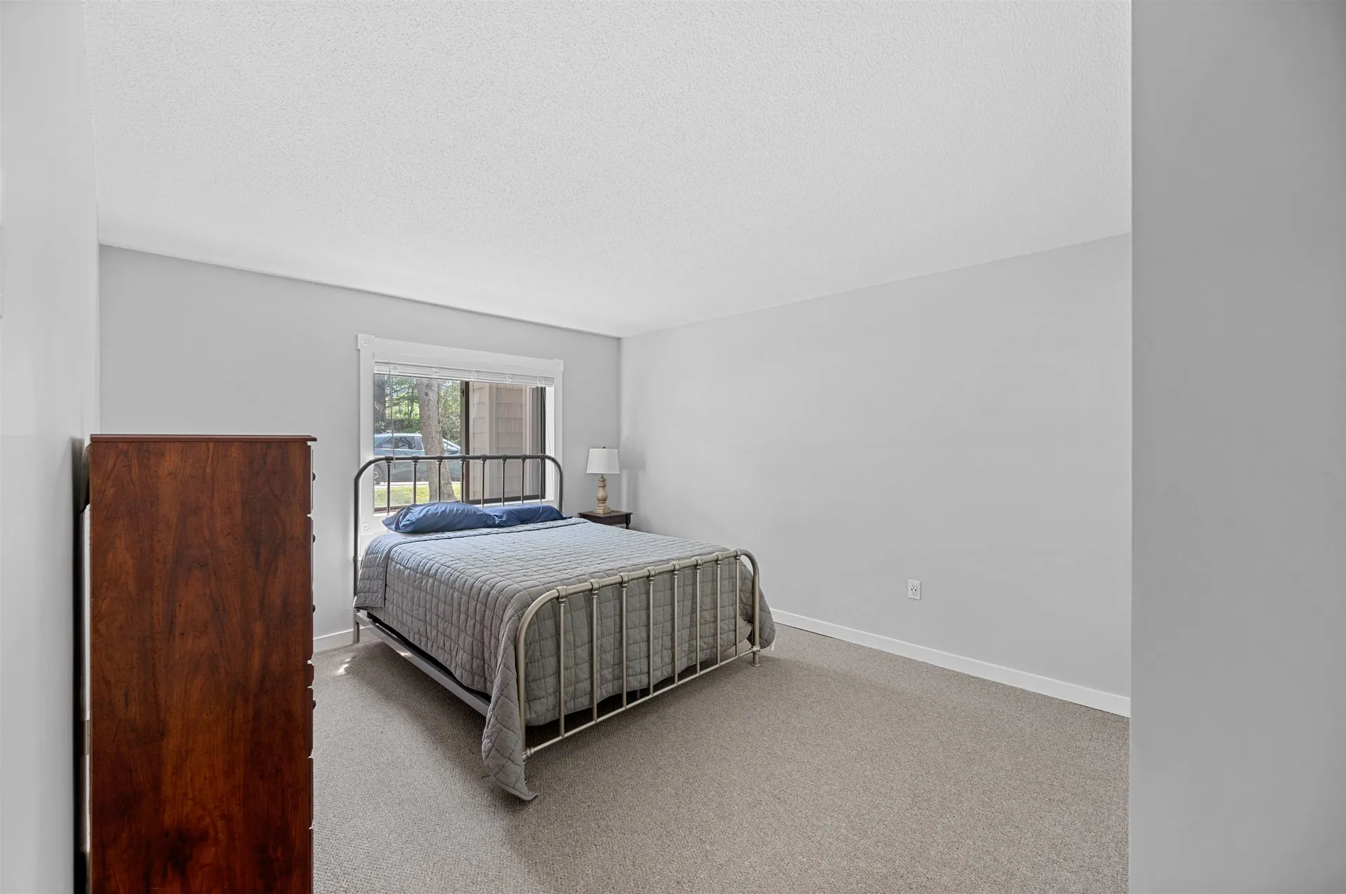 53 Bayberry Lane South Burlington VT 05403