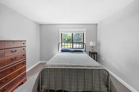 53 Bayberry Lane South Burlington VT 05403