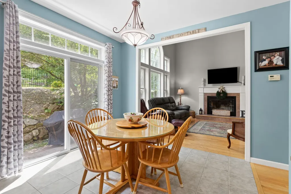 4 Burnham Drive New Boston NH 03070