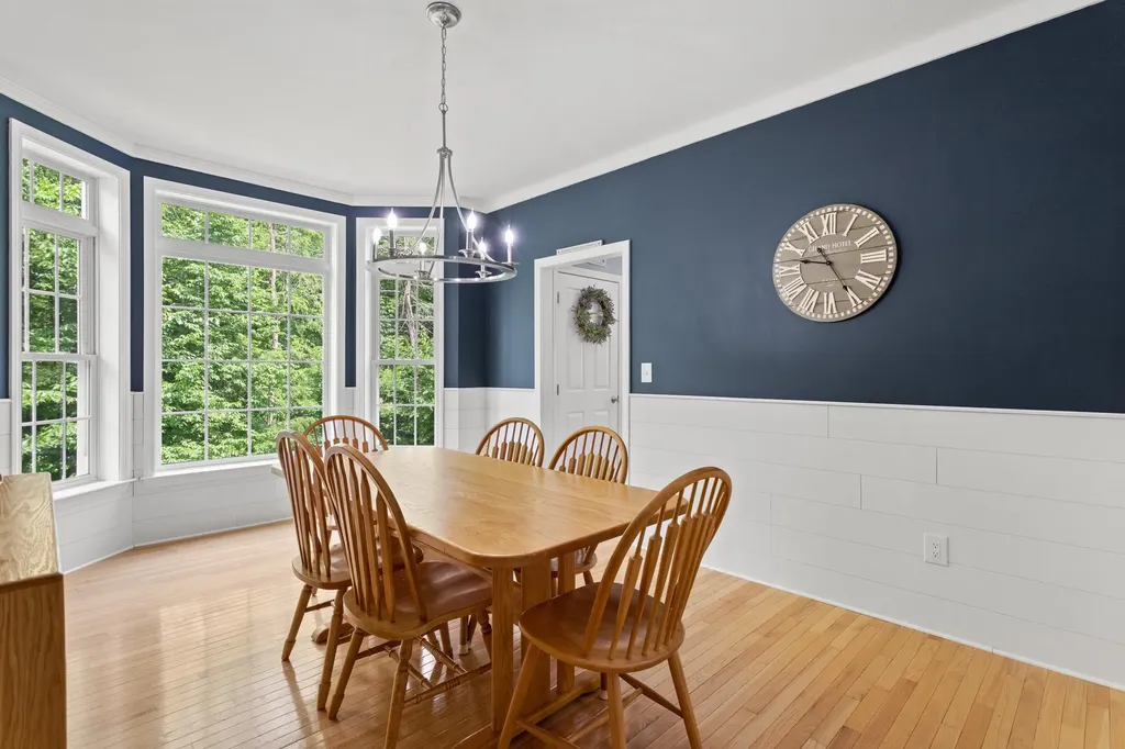 4 Burnham Drive New Boston NH 03070