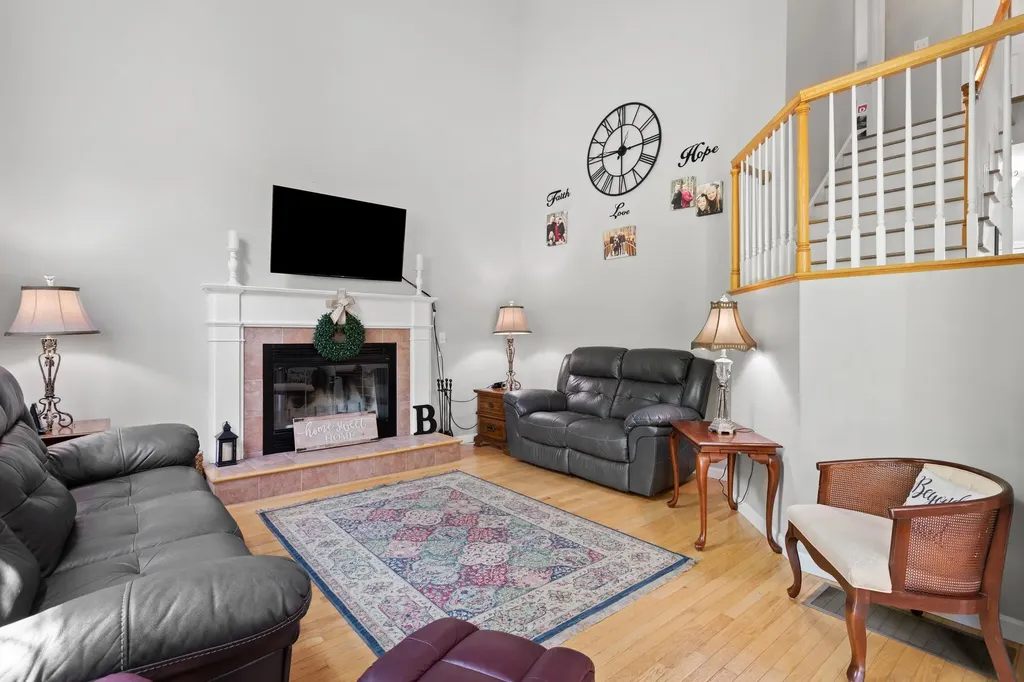 4 Burnham Drive New Boston NH 03070