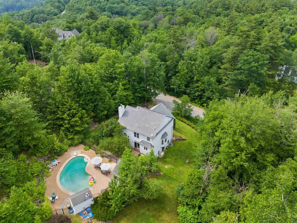 4 Burnham Drive New Boston NH 03070
