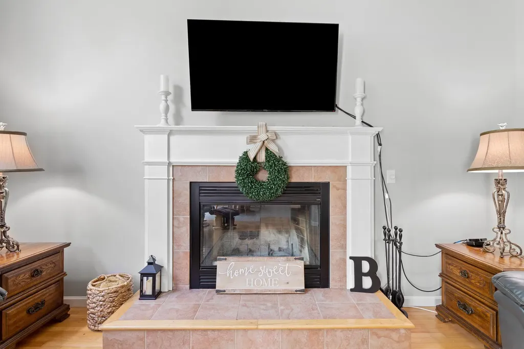 4 Burnham Drive New Boston NH 03070