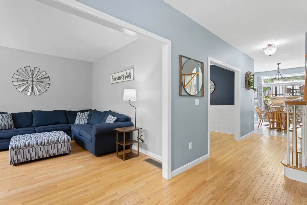 4 Burnham Drive New Boston NH 03070