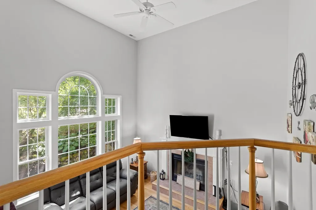 4 Burnham Drive New Boston NH 03070