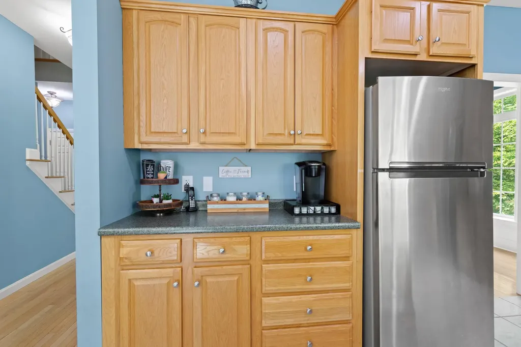 4 Burnham Drive New Boston NH 03070