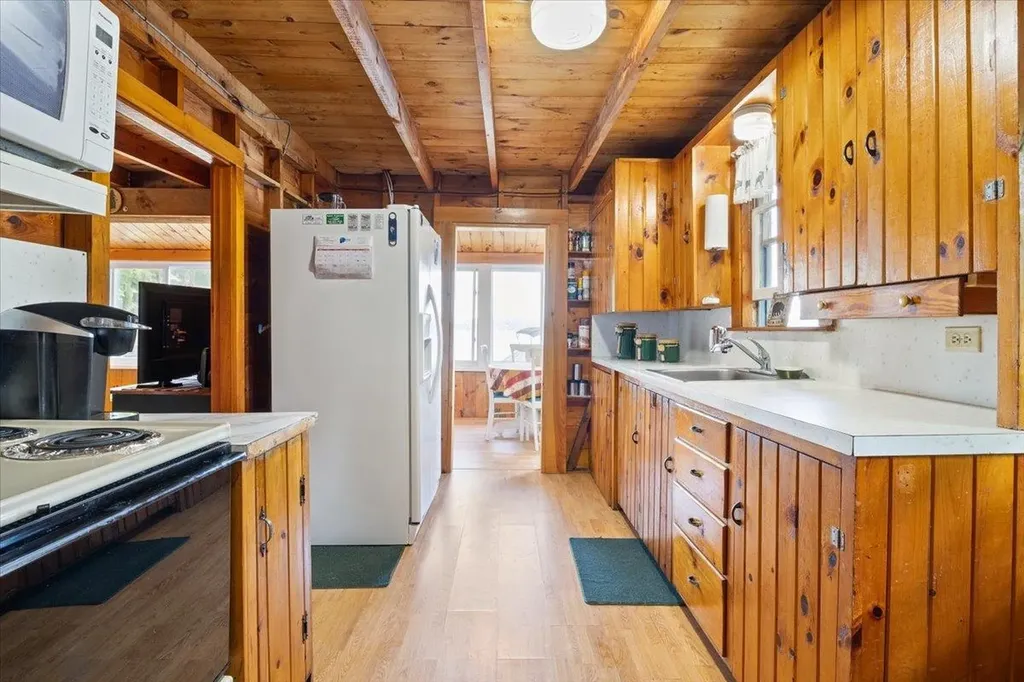 250 Arbutus Avenue Wakefield NH 03872