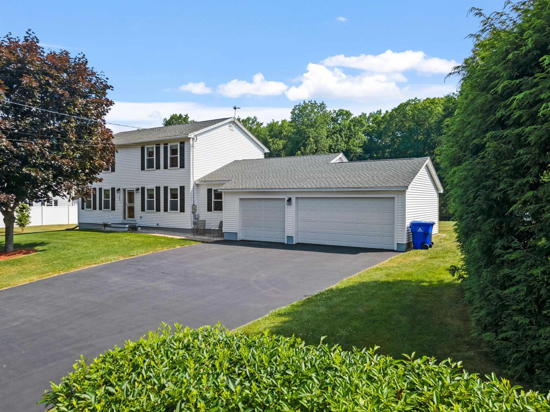 98 Gowing Road Hudson NH 03051
