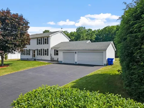 98 Gowing Road Hudson NH 03051