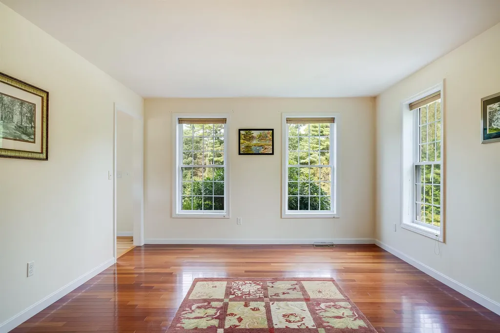 15 Thurston Drive Lee NH 03861