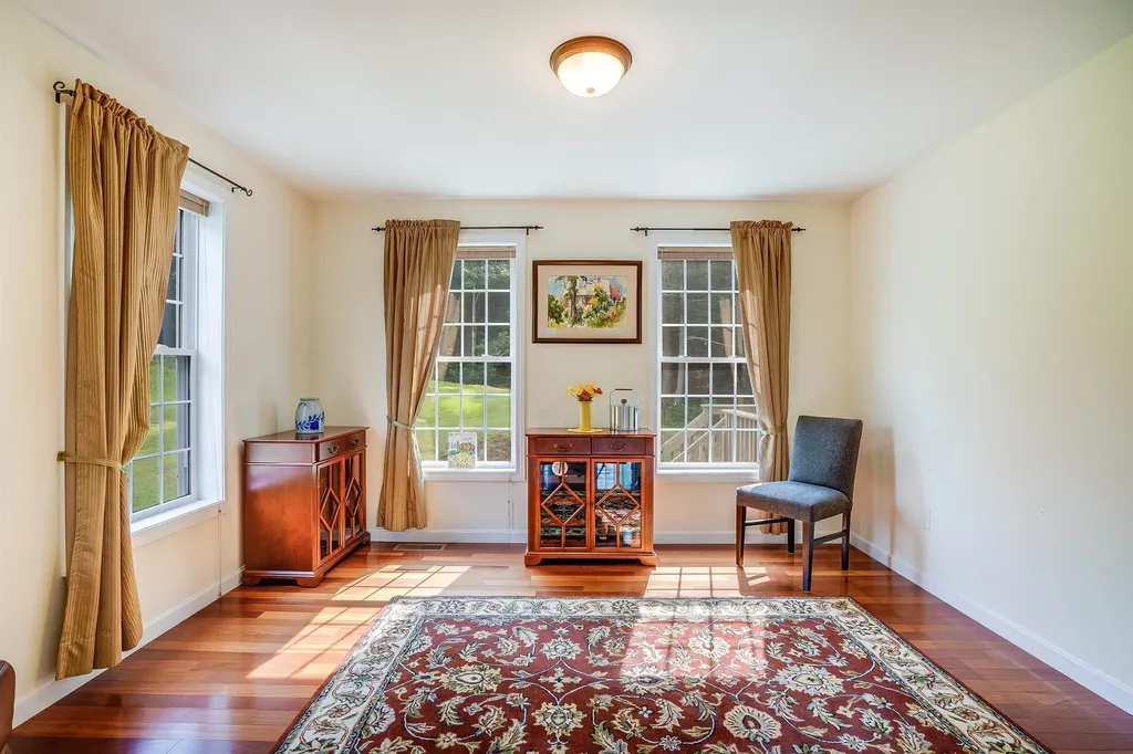 15 Thurston Drive Lee NH 03861