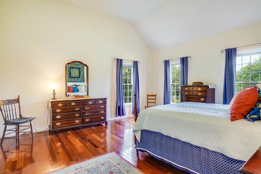 15 Thurston Drive Lee NH 03861