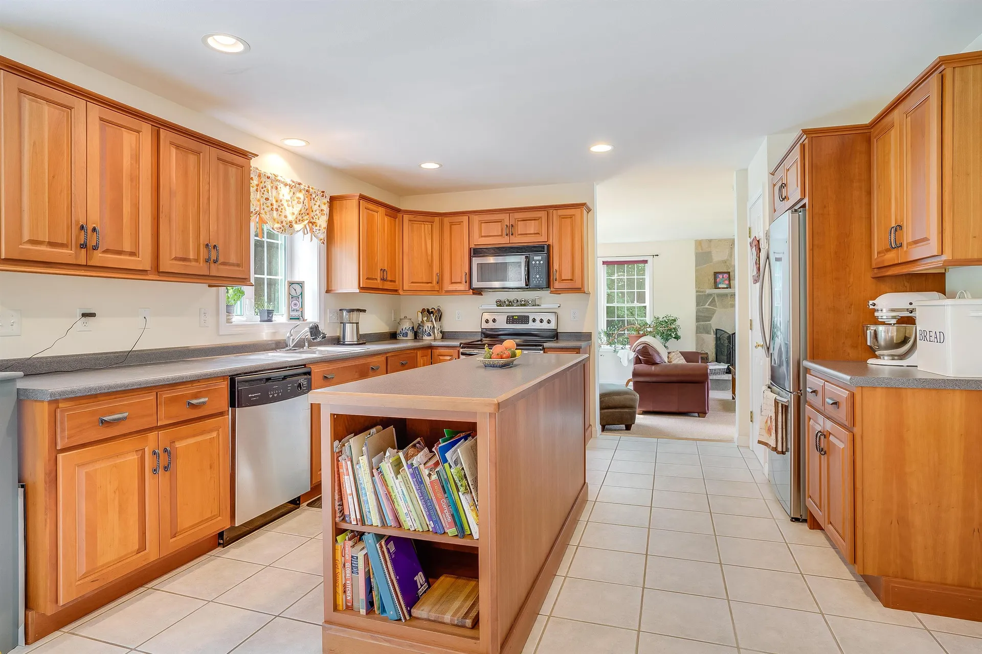 15 Thurston Drive Lee NH 03861