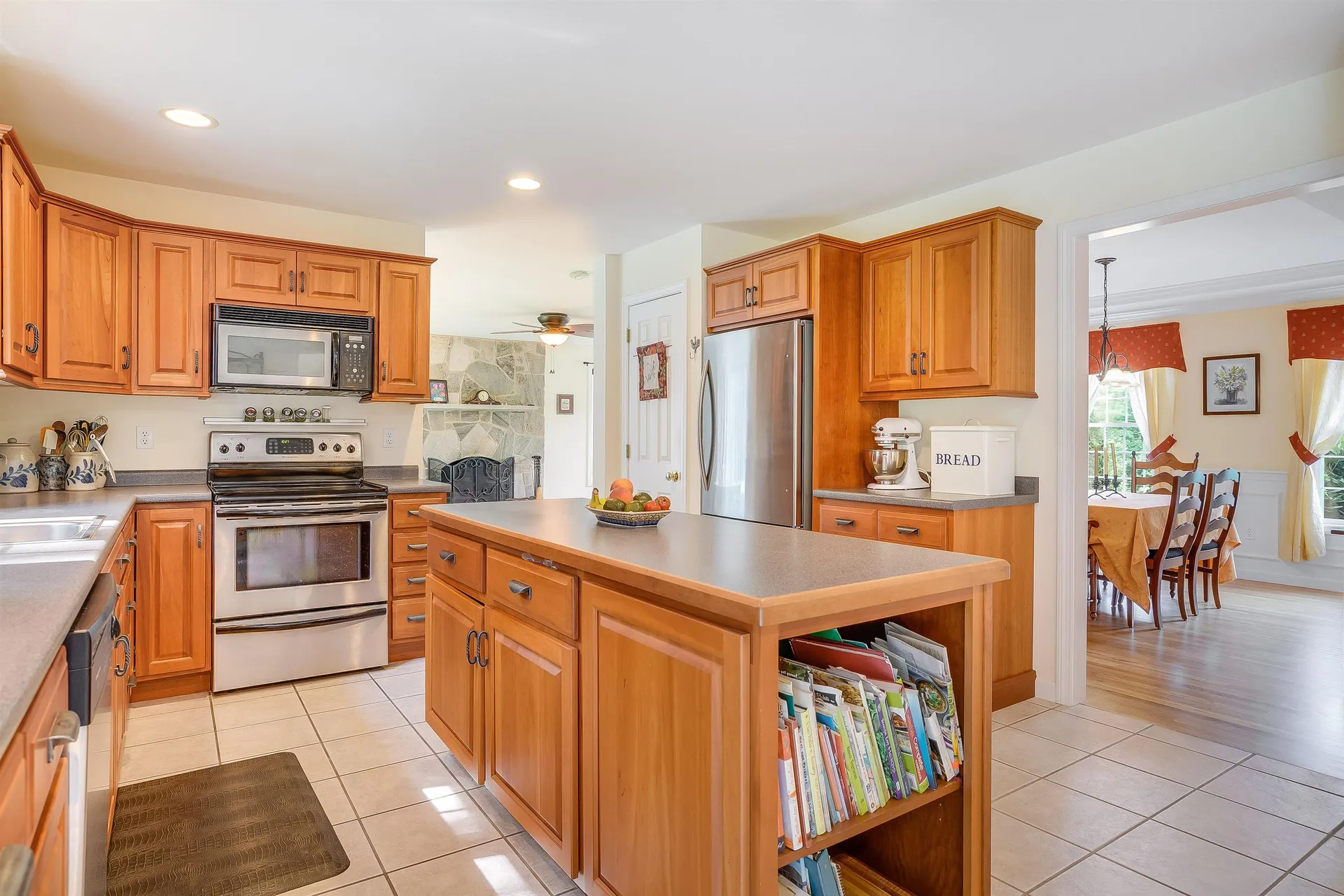 15 Thurston Drive Lee NH 03861