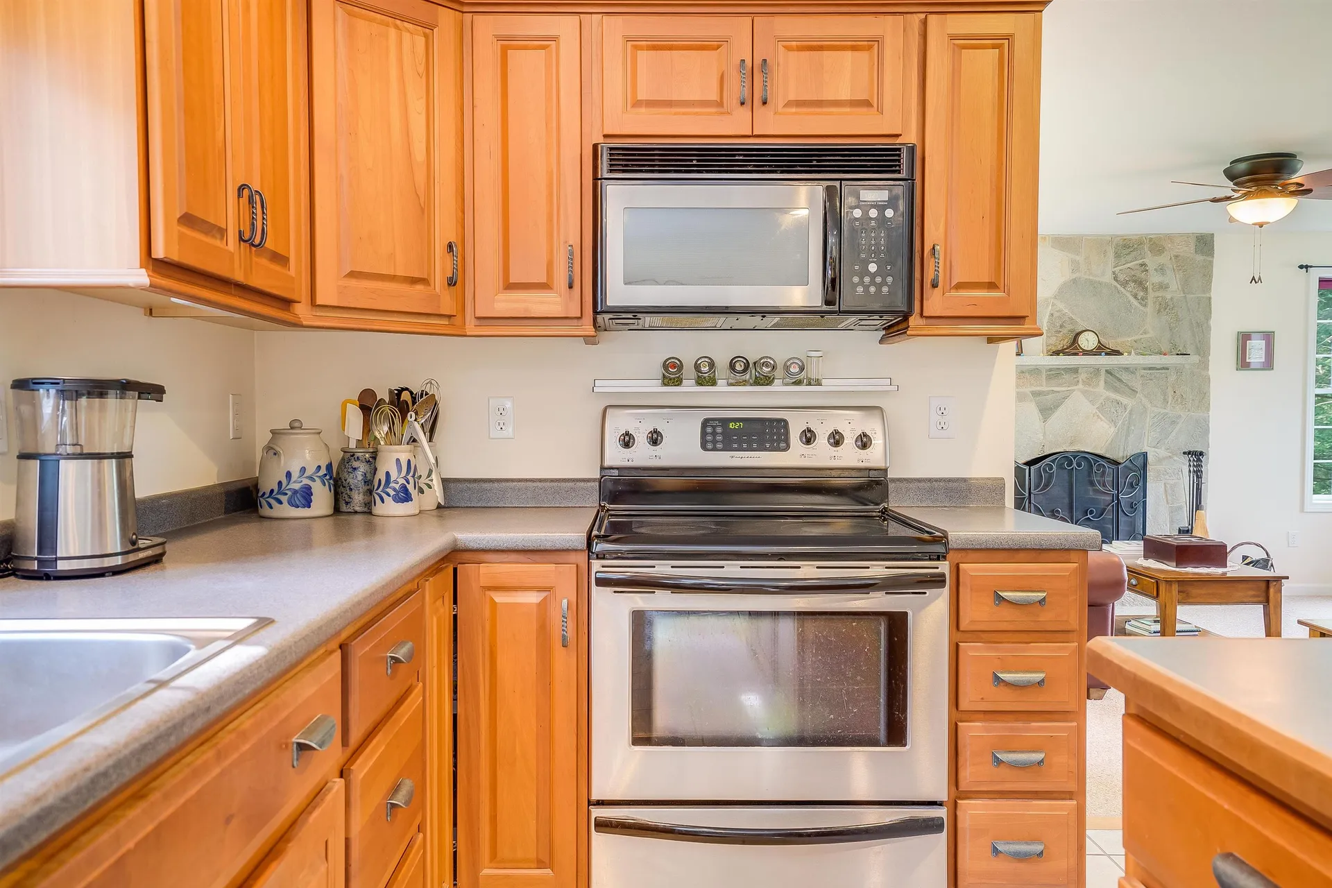 15 Thurston Drive Lee NH 03861