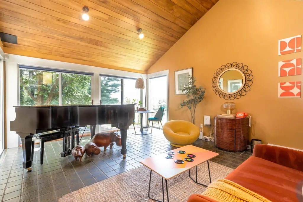 9 Orchard View Drive Amherst NH 03031