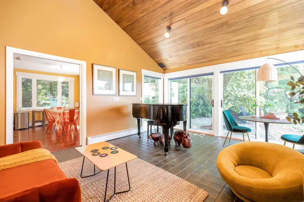 9 Orchard View Drive Amherst NH 03031