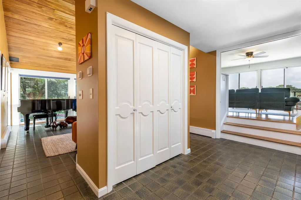 9 Orchard View Drive Amherst NH 03031